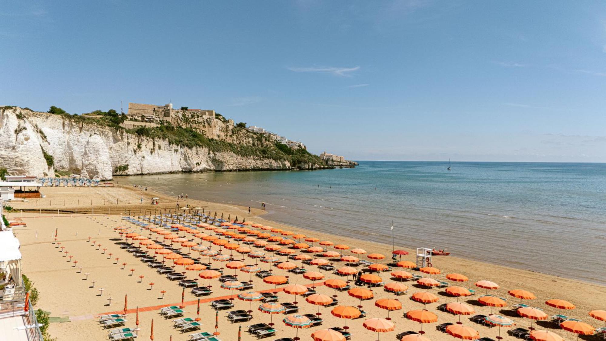 Degli Aranci 4*